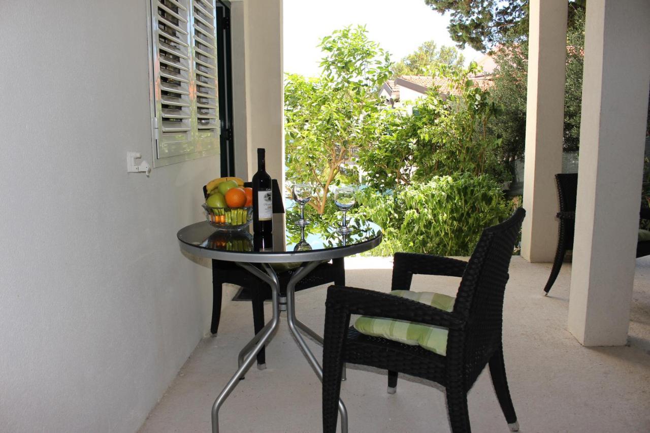 Zorana Apartamento Mimice Exterior foto